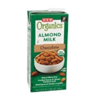 H-E-B Organics Almond Milk, Chocolate