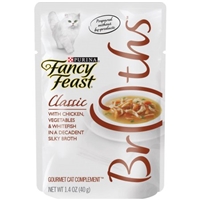 Purina Fancy Feast Broths Classic with Chicken, Vegetables & Whitefish Gourmet Cat Complement Product Image